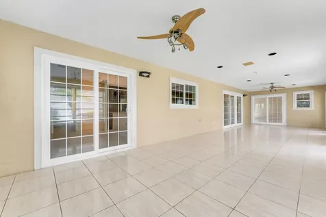 6083 Sunberry Circle Boynton Beach FL 33437