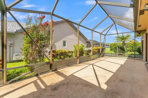 6083 Sunberry Circle Boynton Beach FL 33437