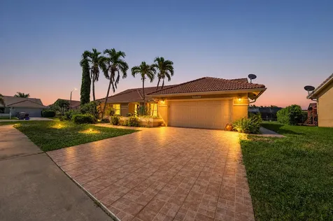6083 Sunberry Circle Boynton Beach FL 33437
