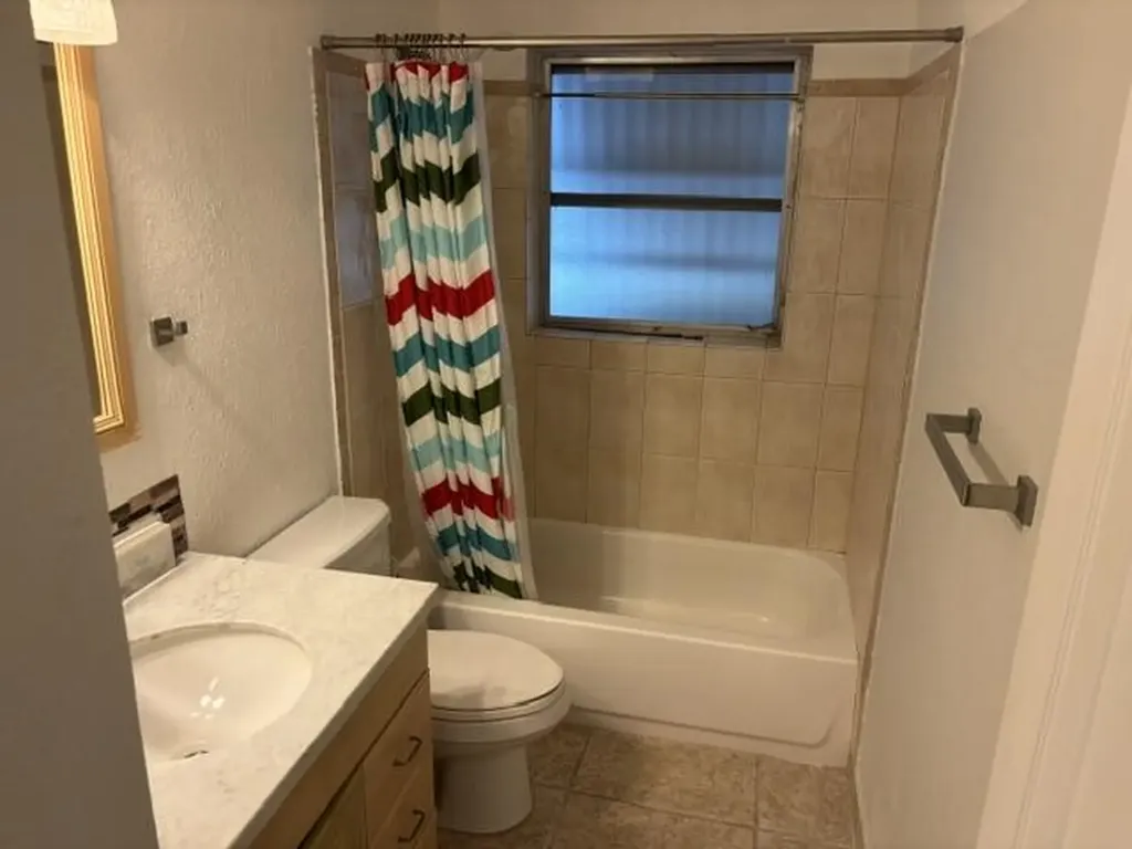 4315 NW 1st Terrace Deerfield Beach FL 33064