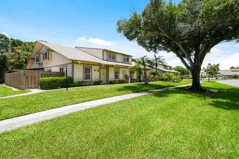 324 Maplecrest Circle Jupiter FL 33458