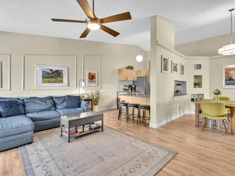 8 Hawthorne Lane Boynton Beach FL 33426