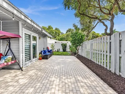 8 Hawthorne Lane Boynton Beach FL 33426