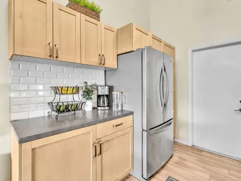 8 Hawthorne Lane Boynton Beach FL 33426