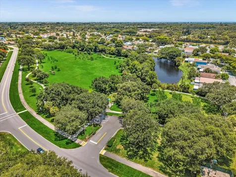 8 Hawthorne Lane Boynton Beach FL 33426