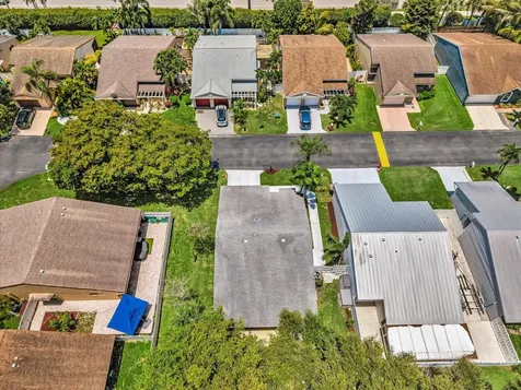 8 Hawthorne Lane Boynton Beach FL 33426