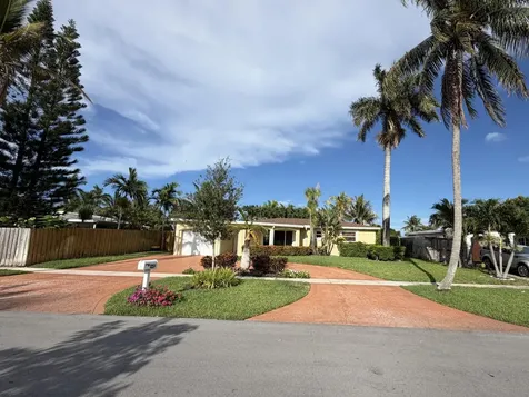 2250 NE 4th Court Boca Raton FL 33431