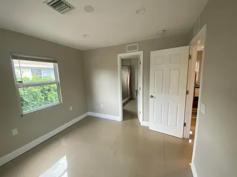 638 SW 7th Avenue Delray Beach FL 33444