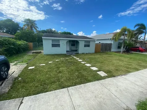 638 SW 7th Avenue Delray Beach FL 33444