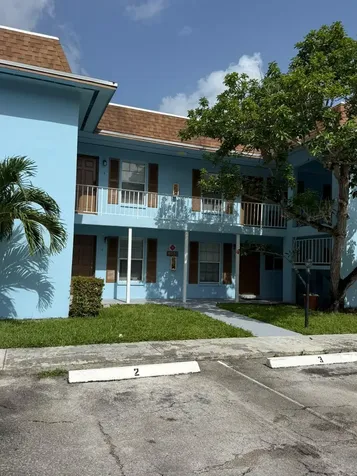 4951 Wedgewood Way West Palm Beach FL 33417