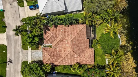 718 NW 177th Avenue Pembroke Pines FL 33029