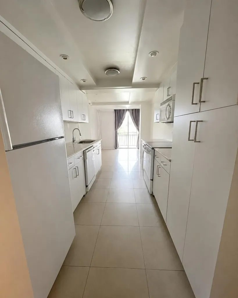 3690 Inverrary Drive Lauderhill FL 33319