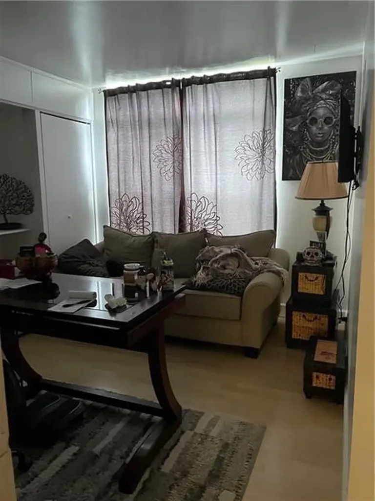 3690 Inverrary Drive Lauderhill FL 33319