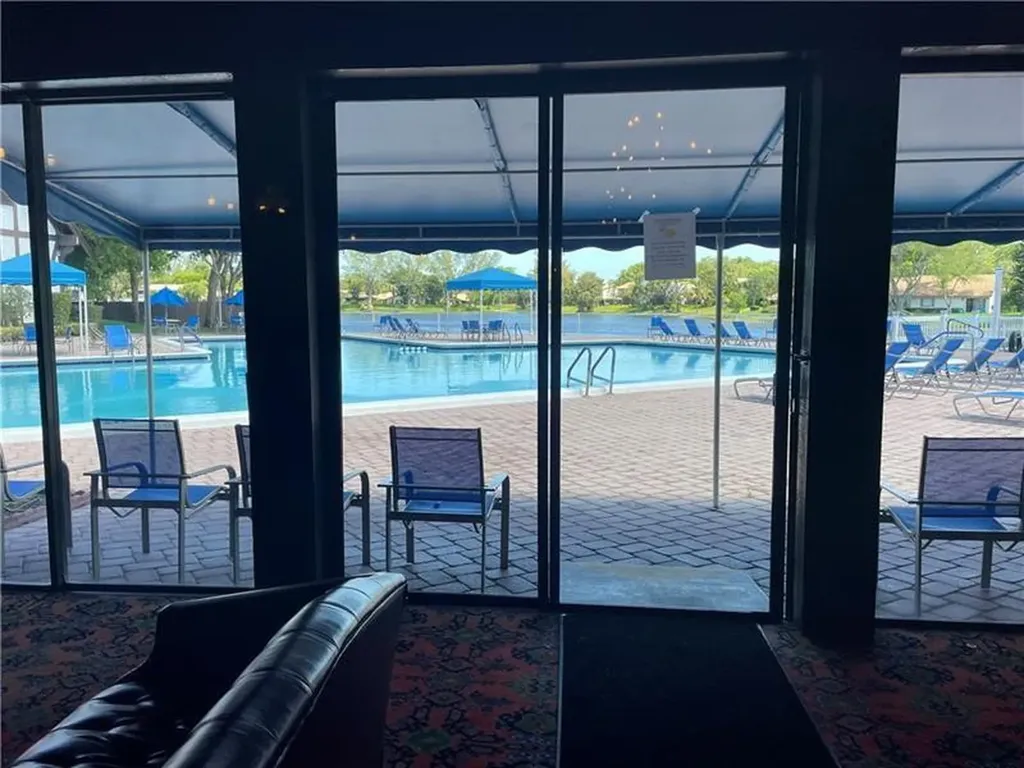 3690 Inverrary Drive Lauderhill FL 33319