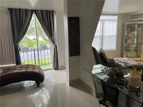 3690 Inverrary Drive Lauderhill FL 33319