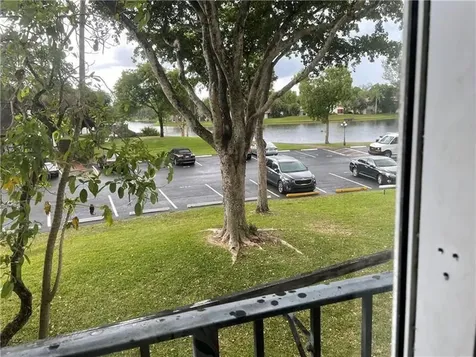 3690 Inverrary Drive Lauderhill FL 33319