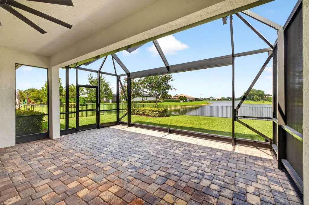 4609 Pinehurst Trail W Oakland Park FL 33309