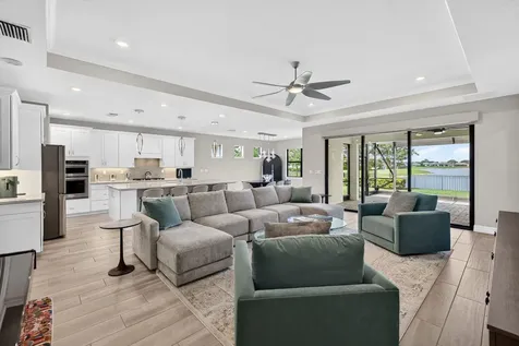 4609 Pinehurst Trail W Oakland Park FL 33309