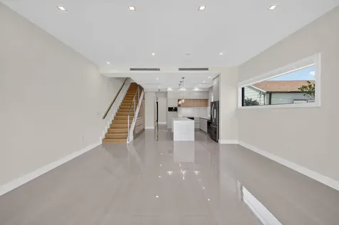 704 SW 9th Street Fort Lauderdale FL 33315