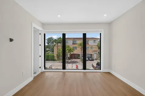 704 SW 9th Street Fort Lauderdale FL 33315