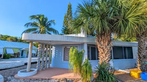 3813 N Old Dixie Highway Delray Beach FL 33483