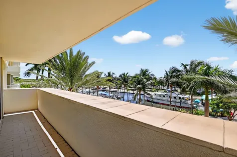 625 Casa Loma Boulevard Boynton Beach FL 33435