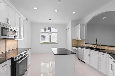 127 Palm Bay Terrace Palm Beach Gardens FL 33418