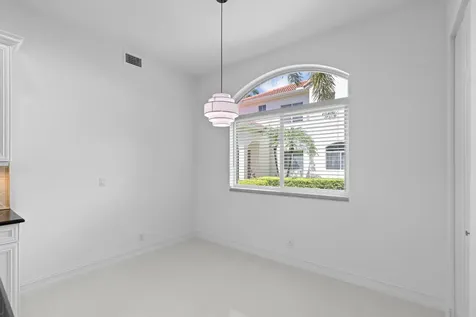 127 Palm Bay Terrace Palm Beach Gardens FL 33418