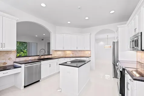 127 Palm Bay Terrace Palm Beach Gardens FL 33418