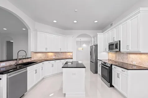 127 Palm Bay Terrace Palm Beach Gardens FL 33418