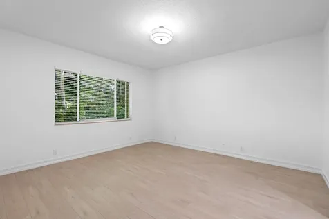 127 Palm Bay Terrace Palm Beach Gardens FL 33418