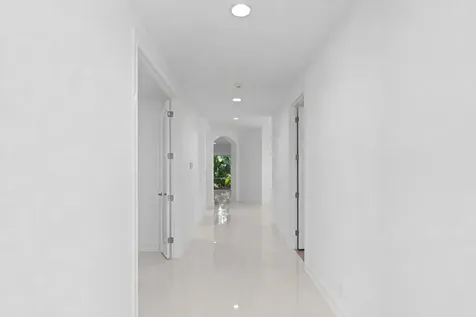 127 Palm Bay Terrace Palm Beach Gardens FL 33418