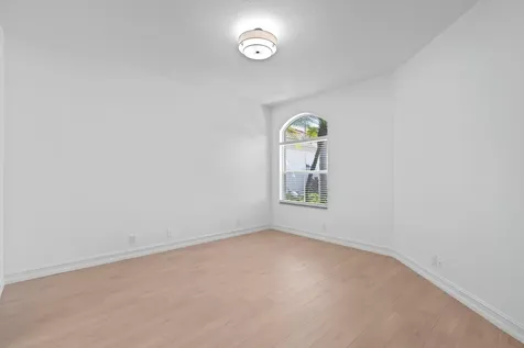 127 Palm Bay Terrace Palm Beach Gardens FL 33418