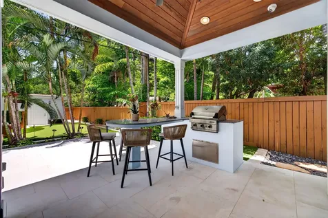 1329-2 SE 13th Terrace Fort Lauderdale FL 33316