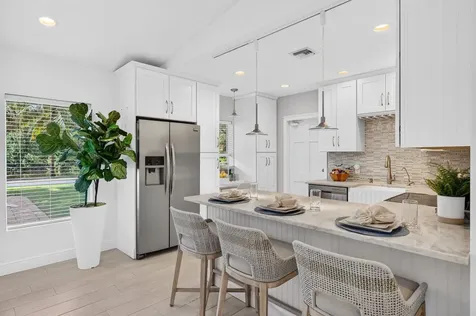 1329-2 SE 13th Terrace Fort Lauderdale FL 33316