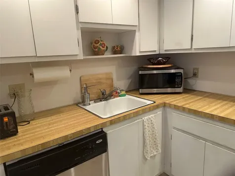 605 Oaks Drive Pompano Beach FL 33069