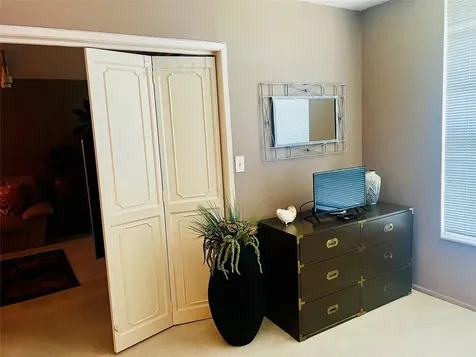 605 Oaks Drive Pompano Beach FL 33069