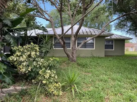 570 Londonderry Circle SE Palm Bay FL 32909