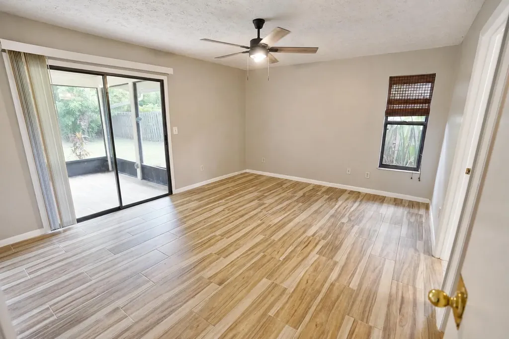 867 SE Starflower Avenue Port St Lucie FL 34983