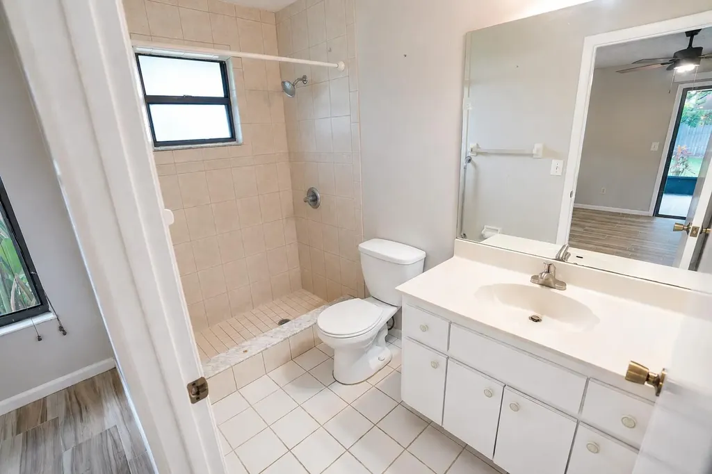 867 SE Starflower Avenue Port St Lucie FL 34983