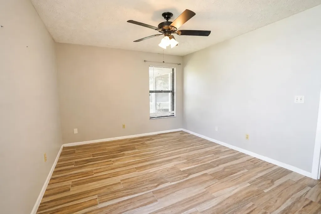 867 SE Starflower Avenue Port St Lucie FL 34983