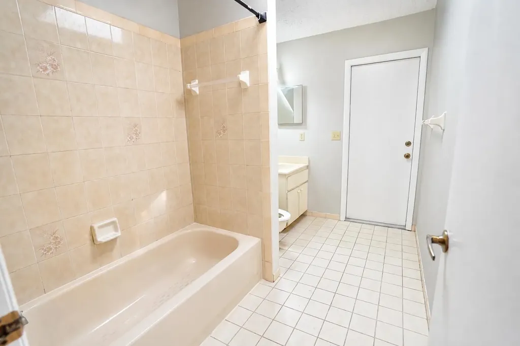 867 SE Starflower Avenue Port St Lucie FL 34983