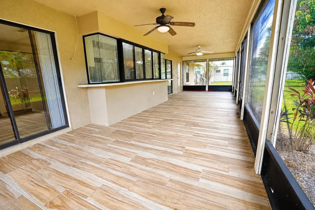 867 SE Starflower Avenue Port St Lucie FL 34983