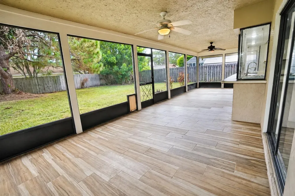 867 SE Starflower Avenue Port St Lucie FL 34983
