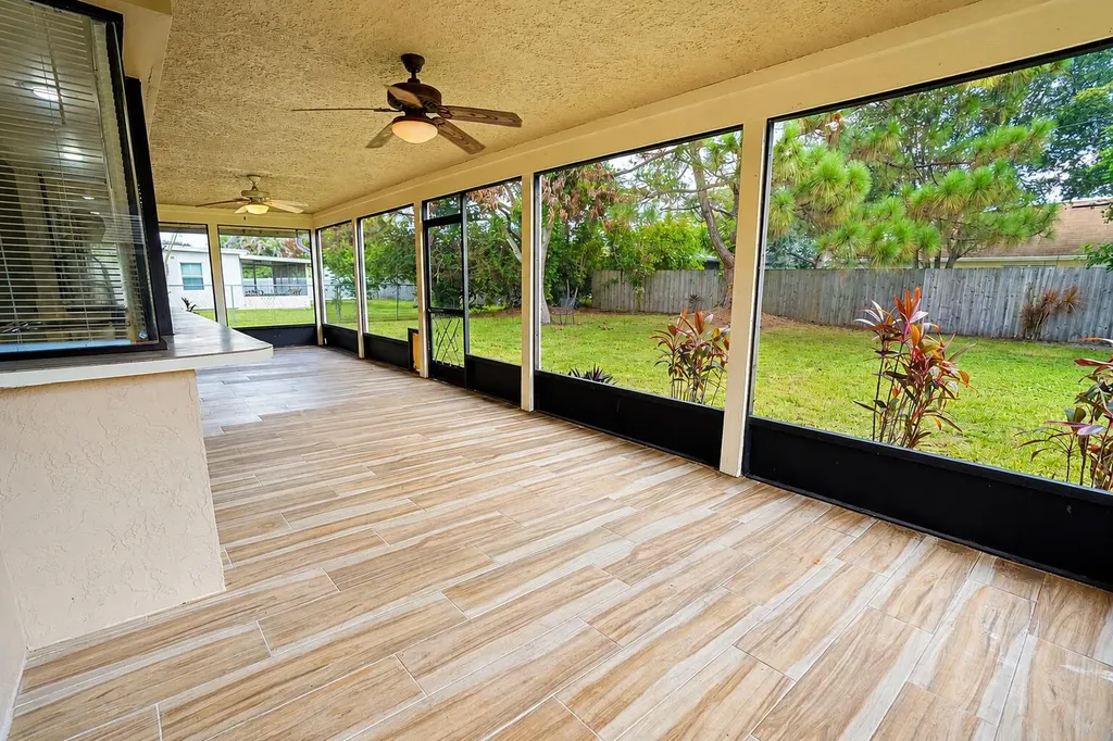 867 SE Starflower Avenue Port St Lucie FL 34983