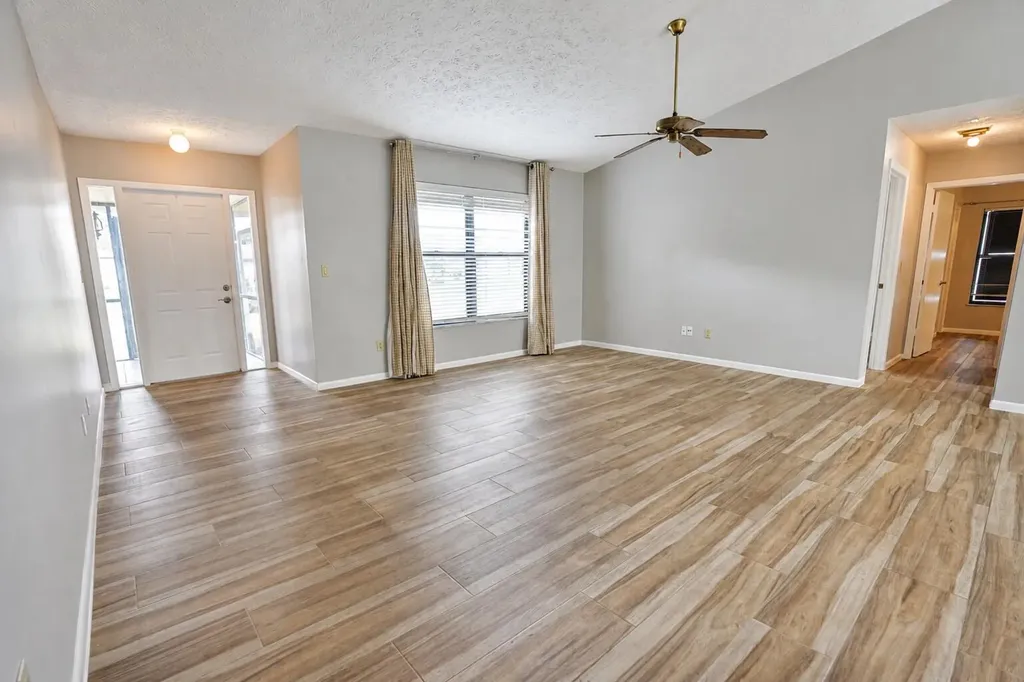 867 SE Starflower Avenue Port St Lucie FL 34983