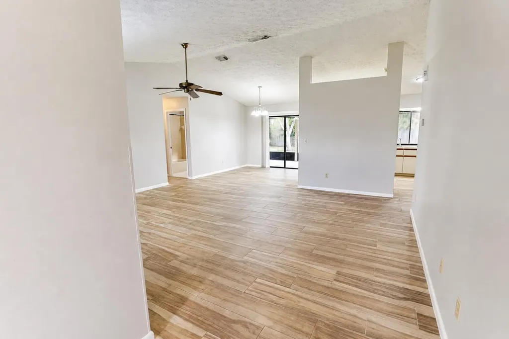 867 SE Starflower Avenue Port St Lucie FL 34983