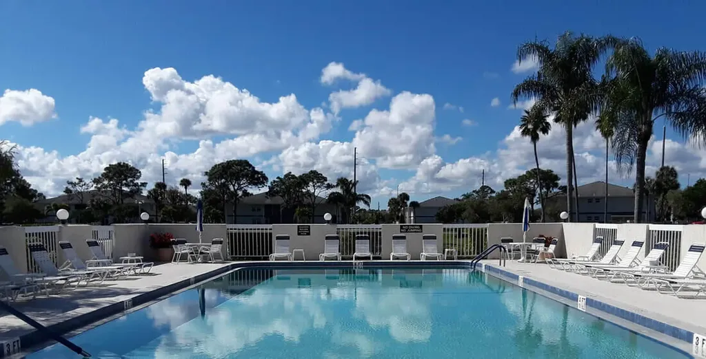 1522 SE Royal Green Circle Port St Lucie FL 34952