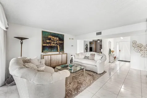 14388 Emerald Lake Drive Delray Beach FL 33446