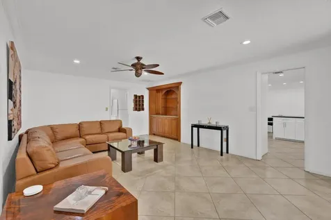 3500 N 45th Avenue Hollywood FL 33021